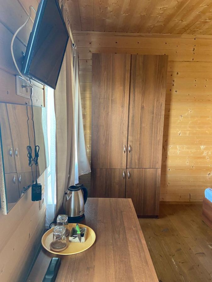 Al Mare Hotel Пицунда Екстериор снимка