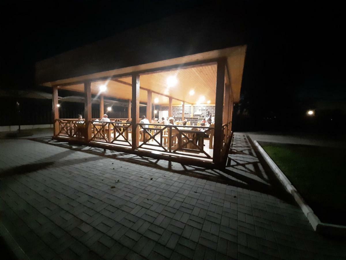 Al Mare Hotel Пицунда Екстериор снимка